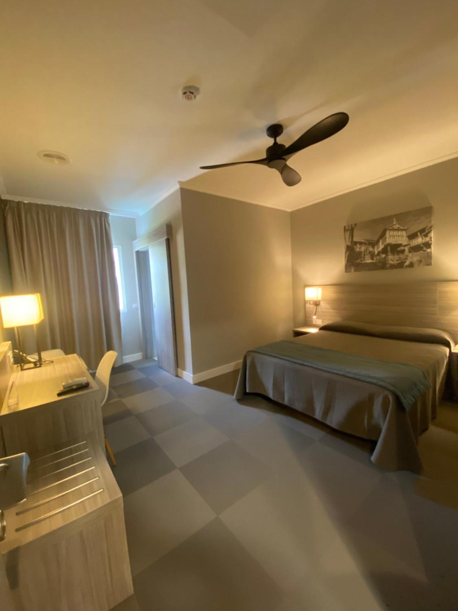 Hotel קומבארו מראה חיצוני תמונה