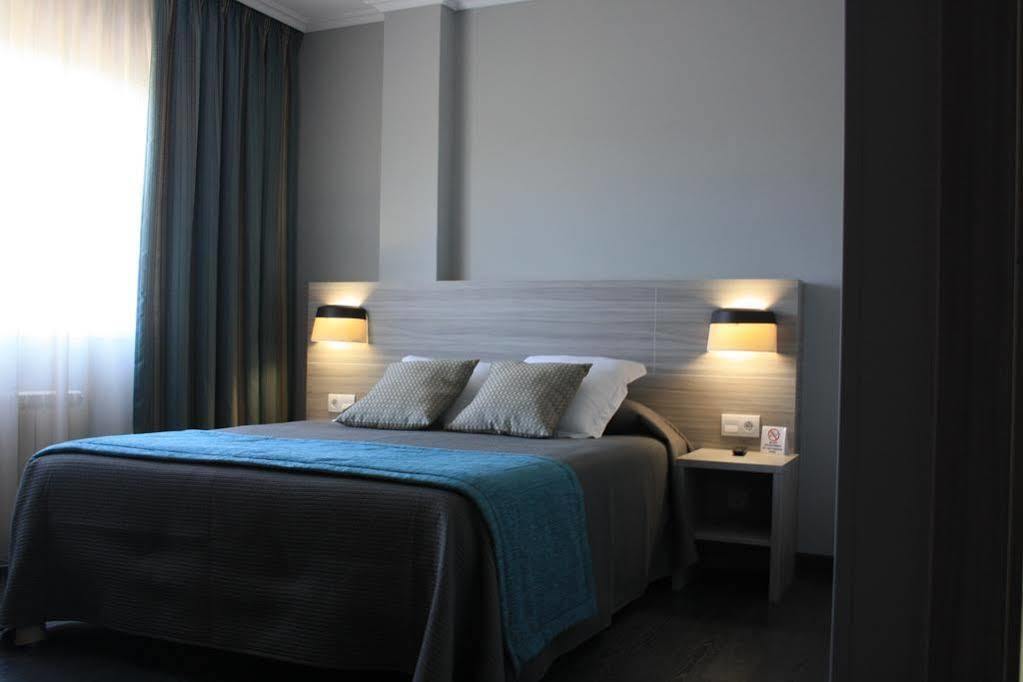 Hotel קומבארו מראה חיצוני תמונה