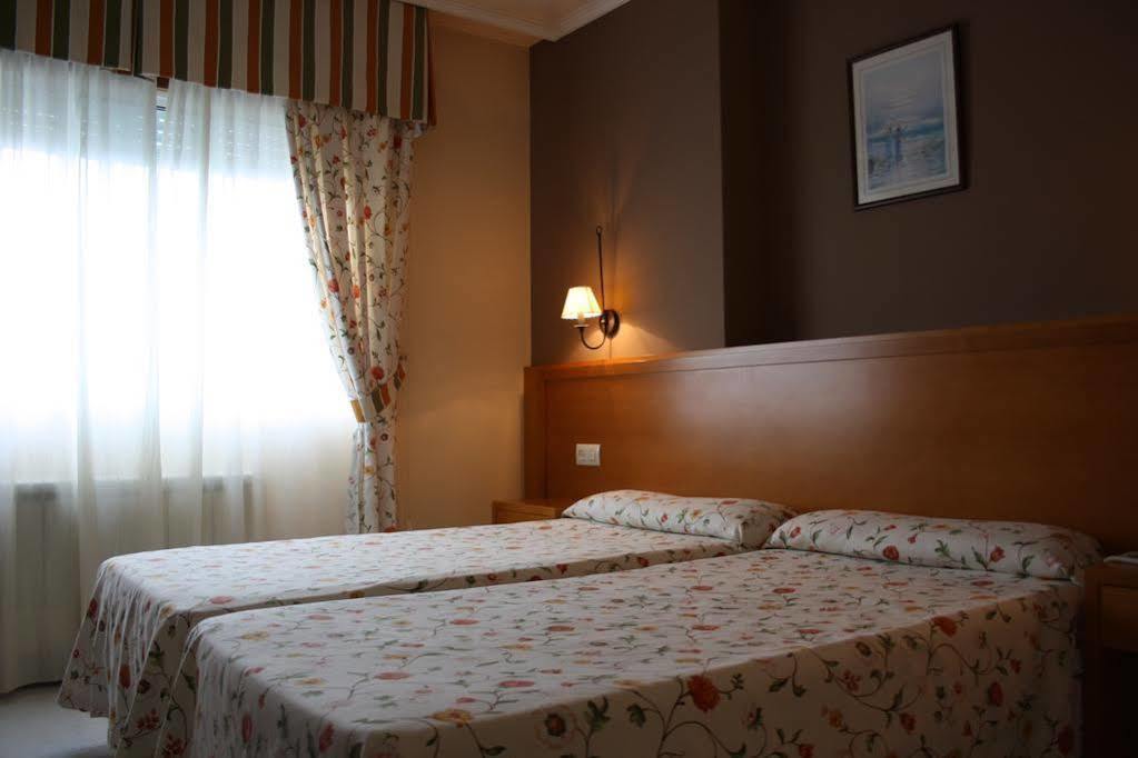 Hotel קומבארו מראה חיצוני תמונה